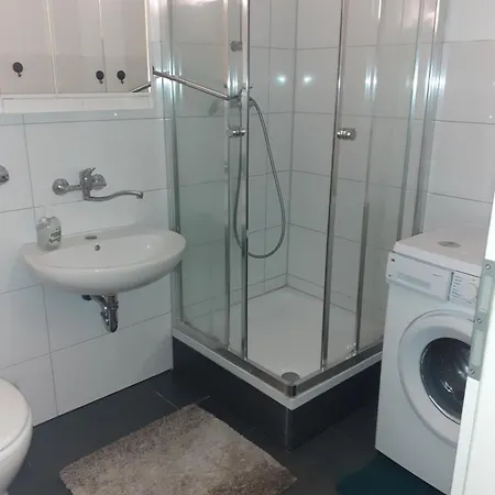 Mit Kuche- Loggia- Wifi Apartment *